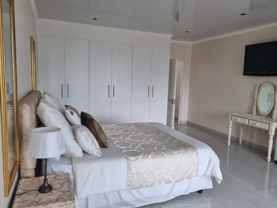 5 Bedroom Property for Sale in Meerhof North West